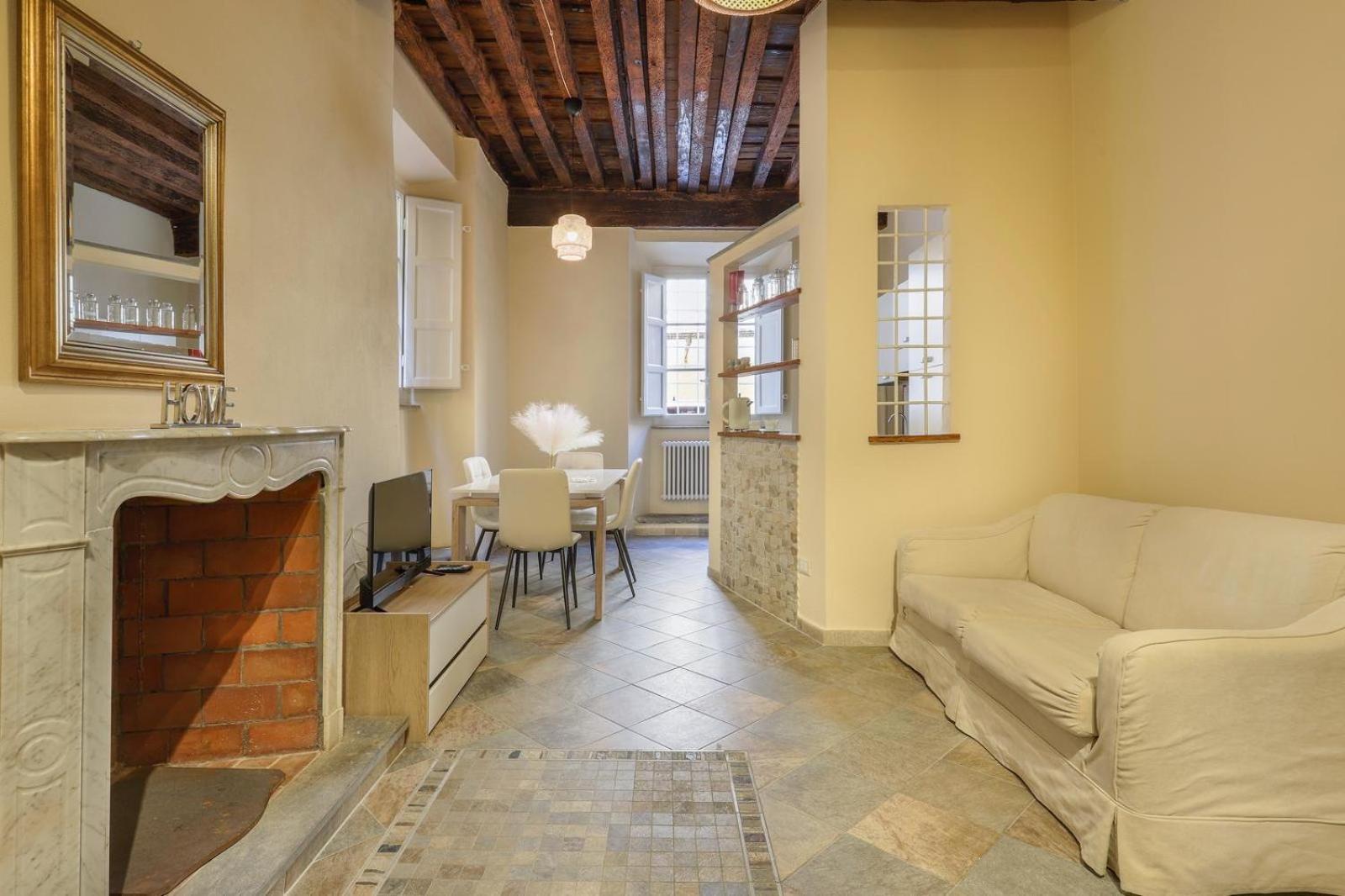 Lady Miranda Apartment Lucca Exterior photo